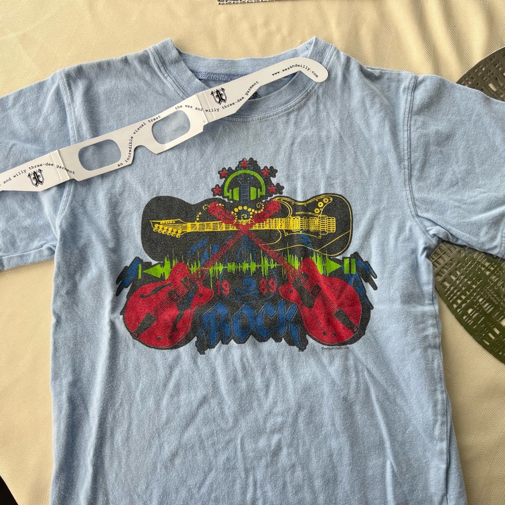 Child, 3- D, Short Sleeve Rock and Roll Tee - uses 3-D glasses to see effect